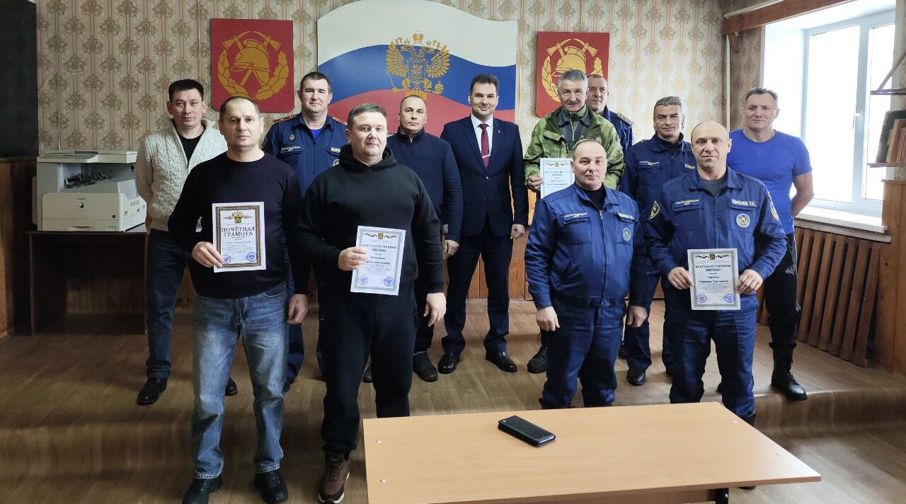 Глава администрации поздравил спасателей Суземского района