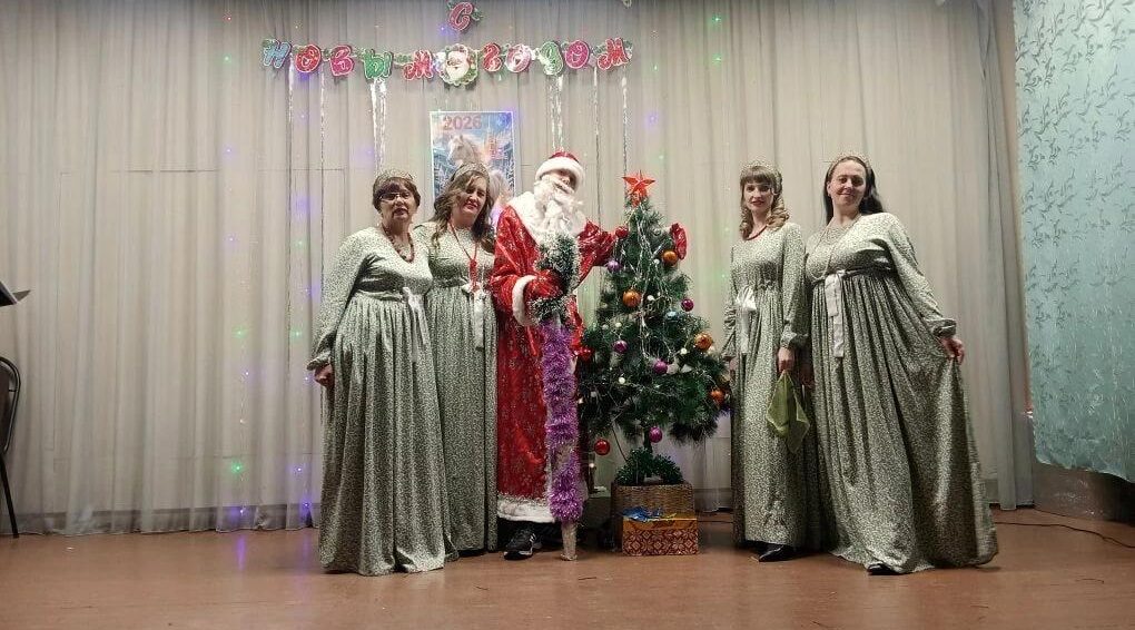 В Холмечах прошел новогодний праздничный концерт