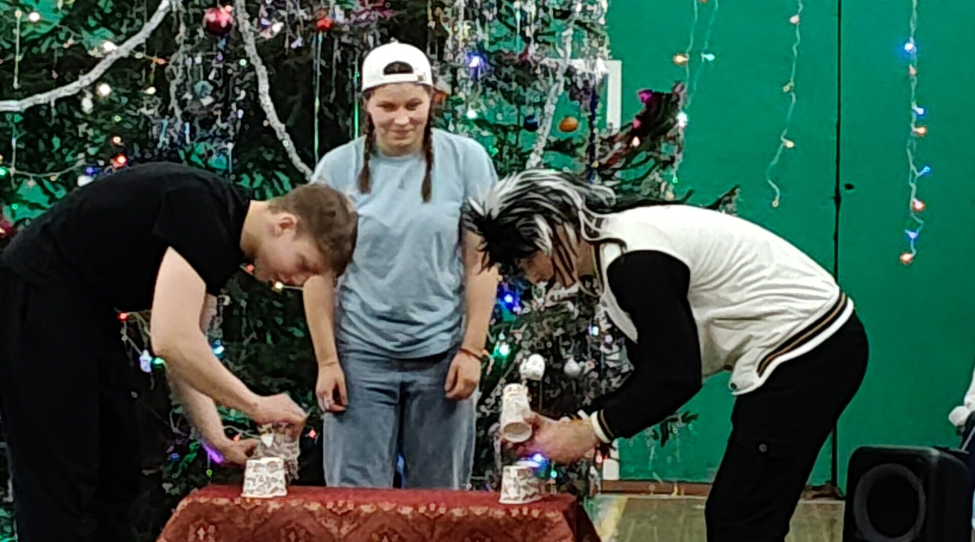 В Кокоревской школе прошел новогодний бал  