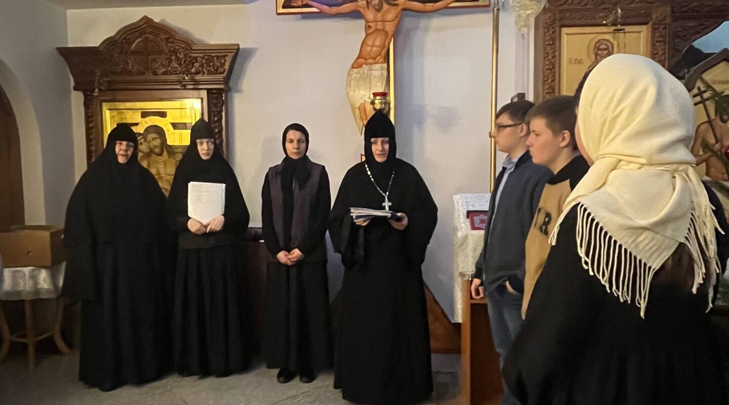 Прихожане суземских храмов побывали в Севском Спасо‑Преображенском монастыре