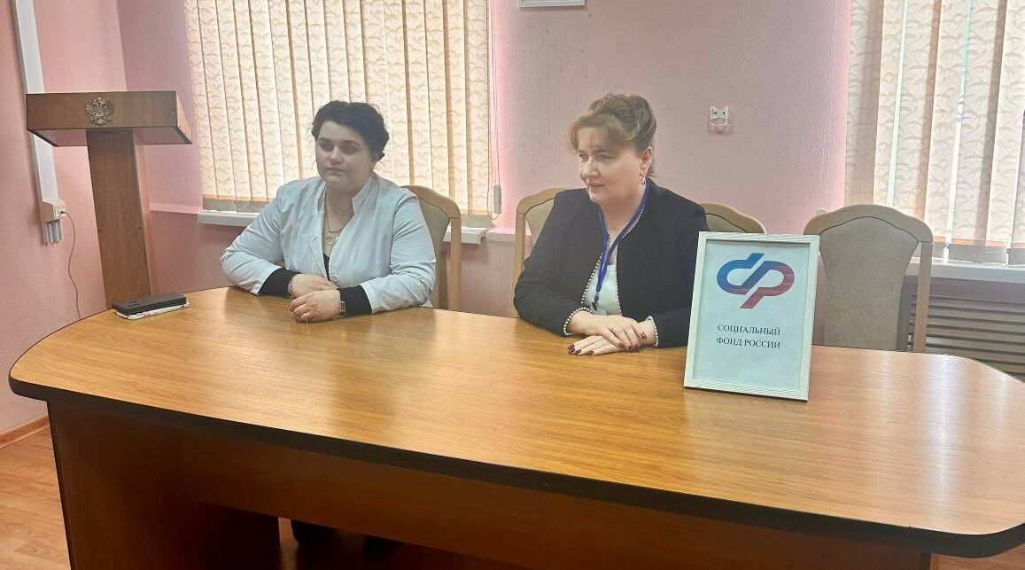 Лекция о профилактике гриппа и ОРВИ проведена в Центре общения старшего поколения