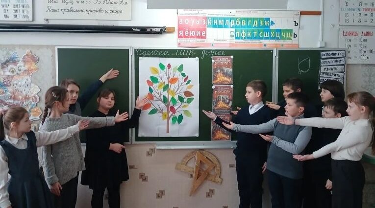 Школьники из Кокоревки стали участниками акции «Дерево доброты»