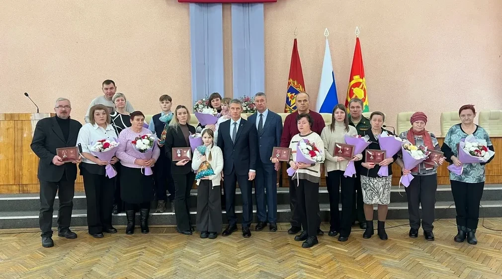 В Клинцах состоялось вручение госнаград семьям павших военнослужащих