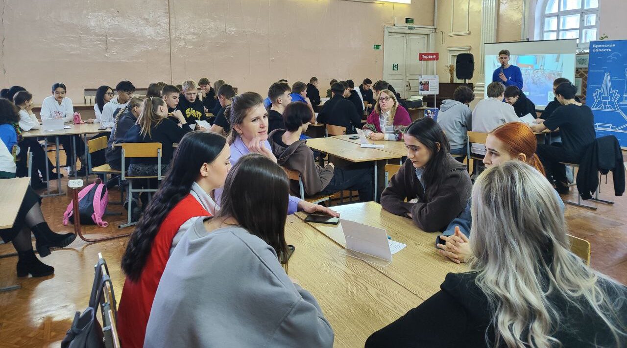 Квиз и народное единство объединили молодежь на площадке БГТУ