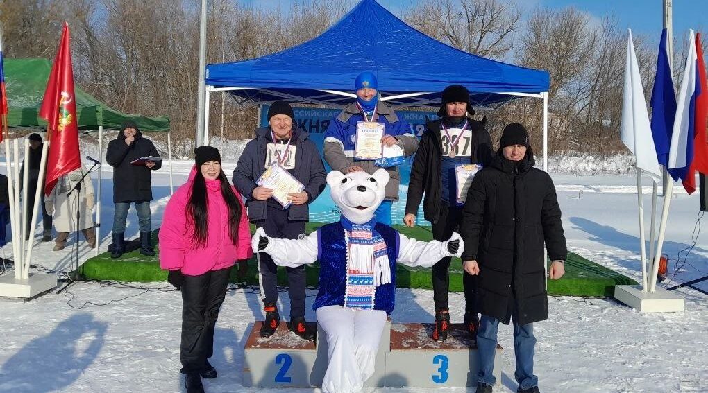 Суземские спортсмены успешно выступили на «Лыжне России 2026»