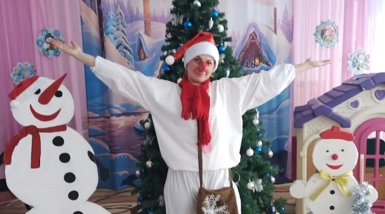 Ребята из «Ручейка» отметили День рождения Снеговика