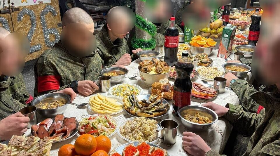 Прихожане суземского храма приготовили новогодние угощения для солдат