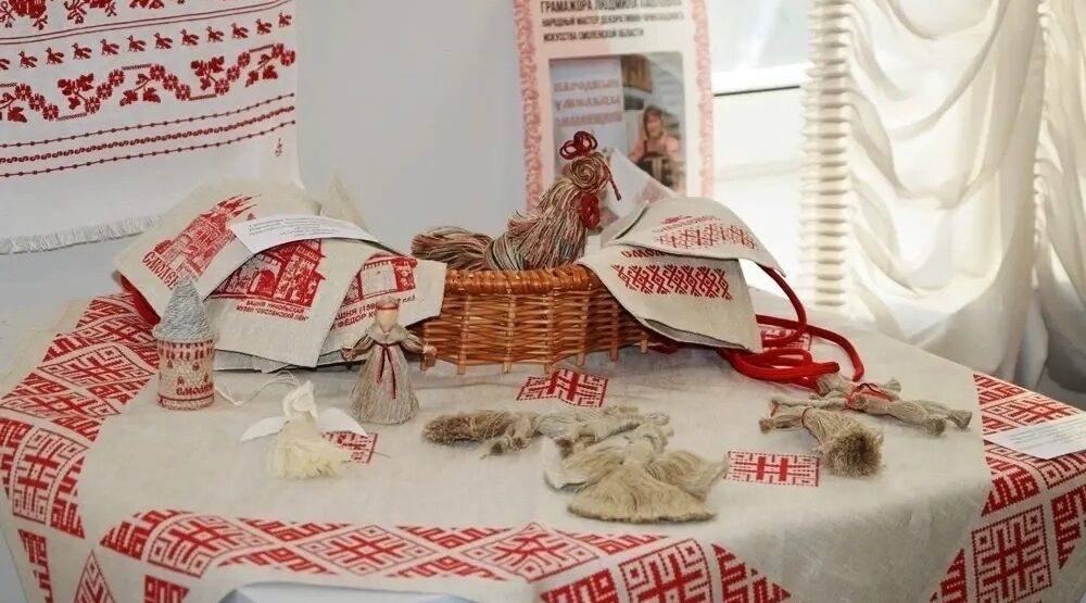 Смоленские мастера народного искусства представили свои работы в Брянске