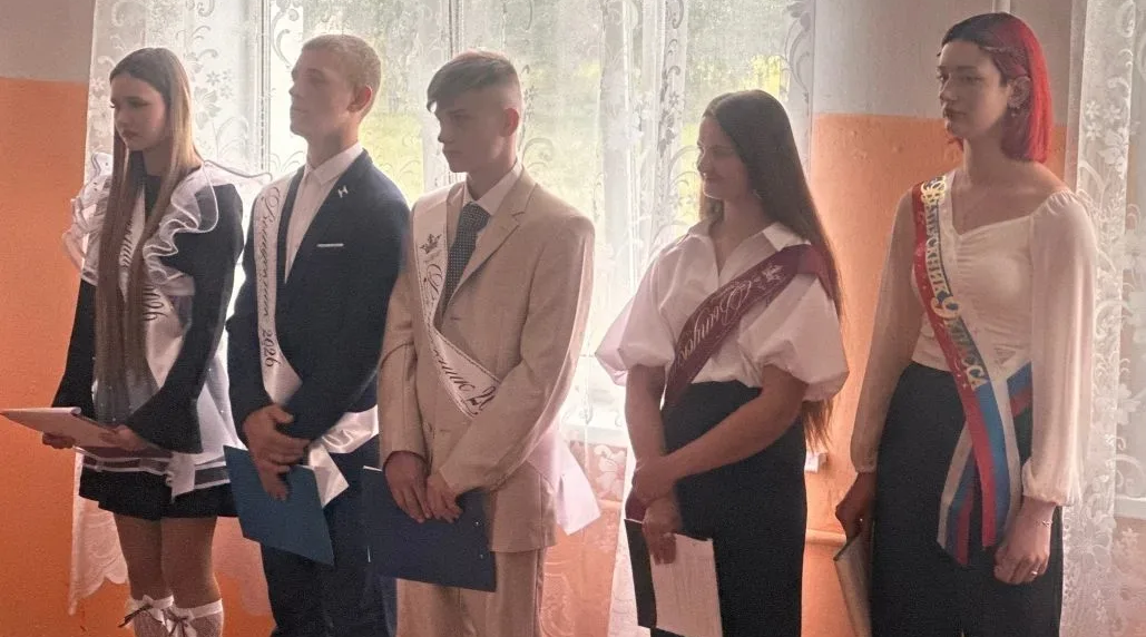 В Селеченской СОШ прошёл праздник Последнего звонка