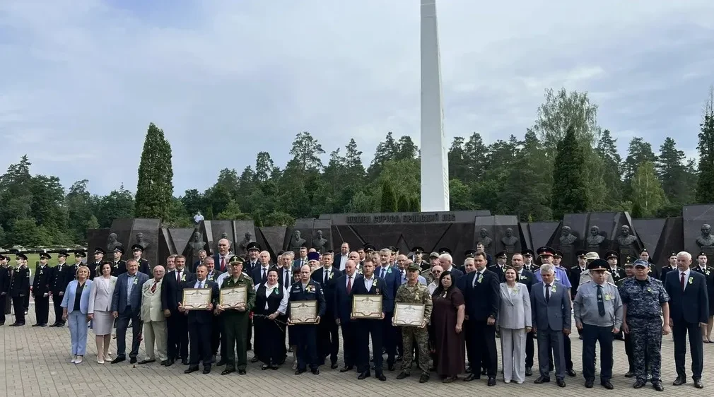 Холмечи стали поселком партизанской славы Брянской области