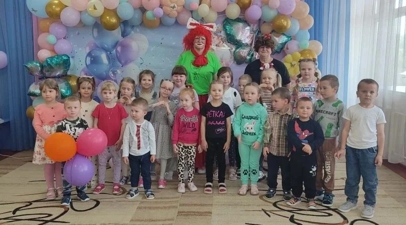 Веселые Клоунесса и Забияка устроили переполох в детском саду «Ручеёк»