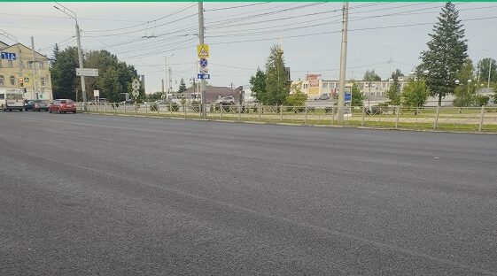 Улицу Калинина в Брянске полностью обновят к середине августа