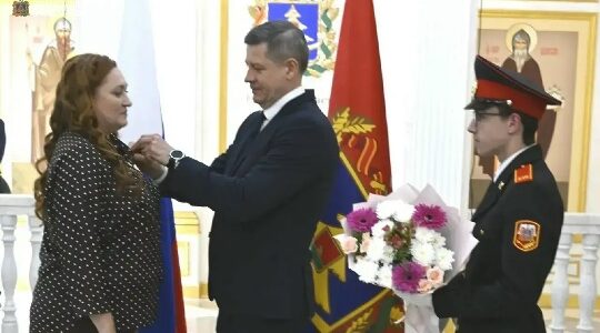 Главная медсестра брянской детской поликлиники удостоена нагрудного знака «За верность профессии»