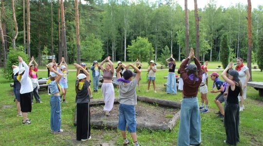 Воспитанники брянского лагеря «Ровесник» прожили один день из жизни артиста