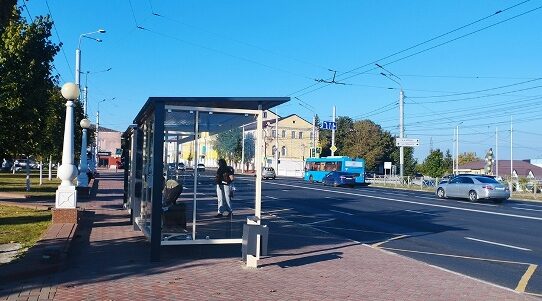 Современные остановки появились на трех ключевых улицах Брянска