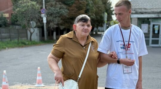 Брянские волонтеры помогли сделать выбор доступным для всех