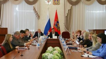 Брянские парламентарии обсудили поддержку бизнеса и восстановление прав дольщиков
