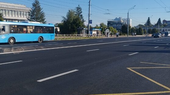 Одна из старейших улиц Брянска получила современную дорогу