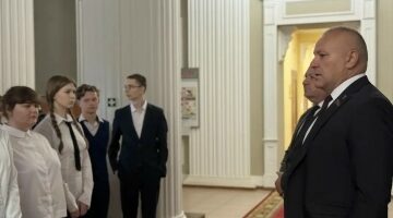 Школьники Брянска отправились в познавательную поездку по региону