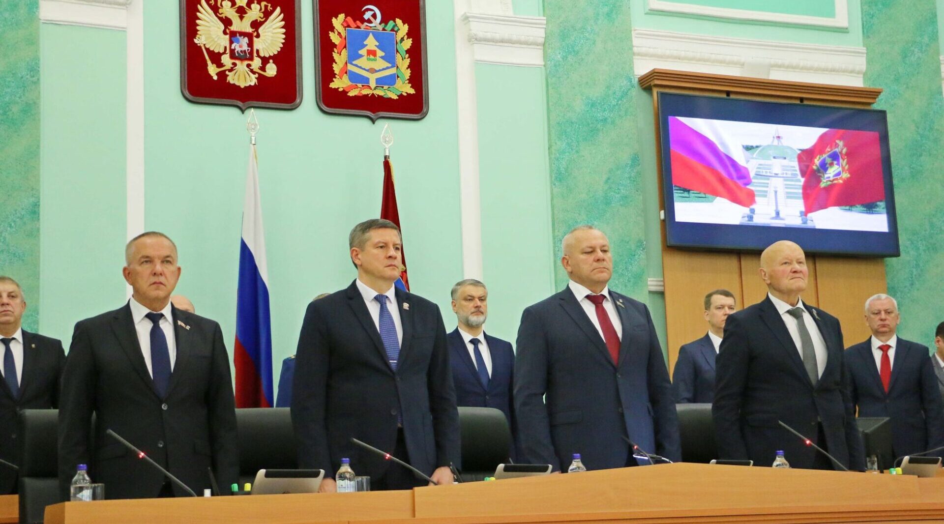 Облдума поддержала квоты для участников СВО и расширила меры поддержки