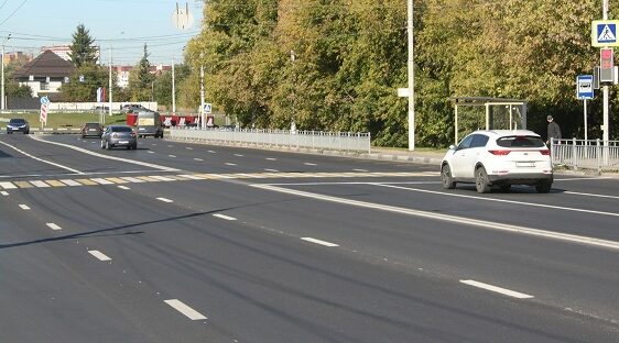 На улице Бежицкой в Брянске уложили двухслойный асфальт