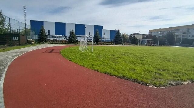 В Трубчевске завершают обустройство спортивной площадки на Заводской